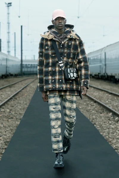 Look 26